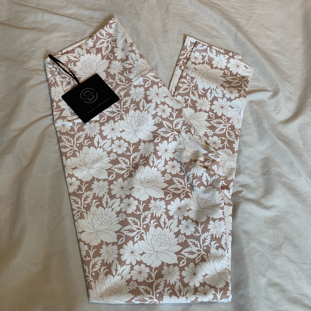 DYI NWT Beige/White Floral leggings